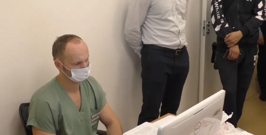 ФСБ подозревает главврача частной клиники в приглашении мигрантов на фиктивное лечение в Новосибирск