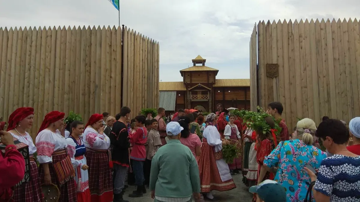 «Бердский острог» открыл двери фольклорному фестивалю. Фото: Анастасия Солодкова/Курьер.Среда 