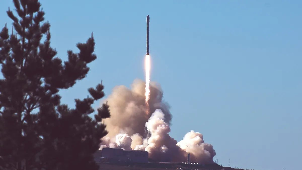Ракету «Сармат» называют на западе «Сатаной II»: все характеристики ракеты, которая несет несколько ядерных боеголовок 
