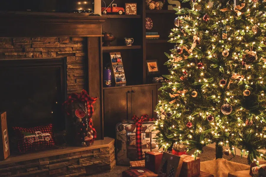 Традиции и обряды католического Рождества: зачем 25 декабря в полночь нужно открыть окно