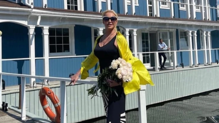 Анастасия Волочкова после интриг со своим банщиком сообщила о пополнении в семье