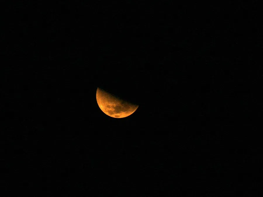 Расположение Луны обладает особым влиянием на человеческую жизнь. Фото: Pxfuel.com